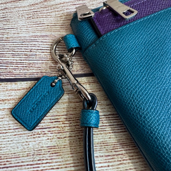 Coach Color Block Wristlet - Picture 7 of 7